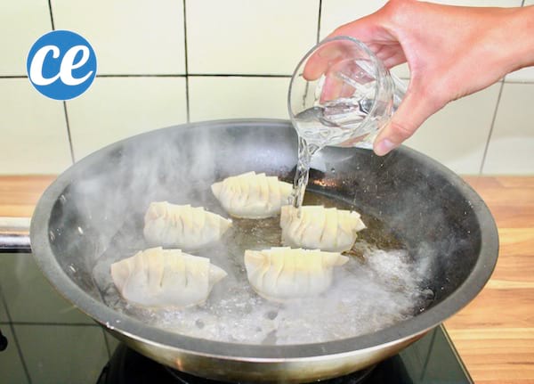 Facile Et Rapide La Délicieuse Recette des Gyozas les Fameux