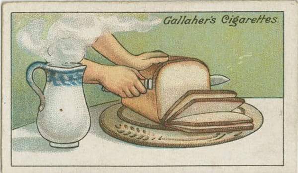 Un des astuces d'autrefois qui marchent encore aujourd'hui est de chauffer le couteau à pain pour couper des fines tranches.