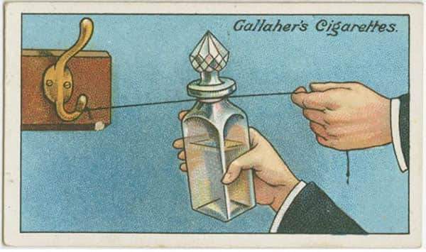 L'astuce d'autrefois qui marche encore aujourd'hui pour déboucher un bouchon en verre coincé.