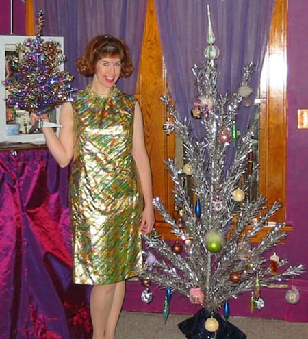 sapin de noel argenté femme robe brillante