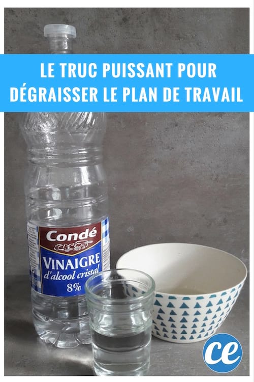 une astuce pour dégraisser un plan de travail avec du citron ou du vinaigre blanc