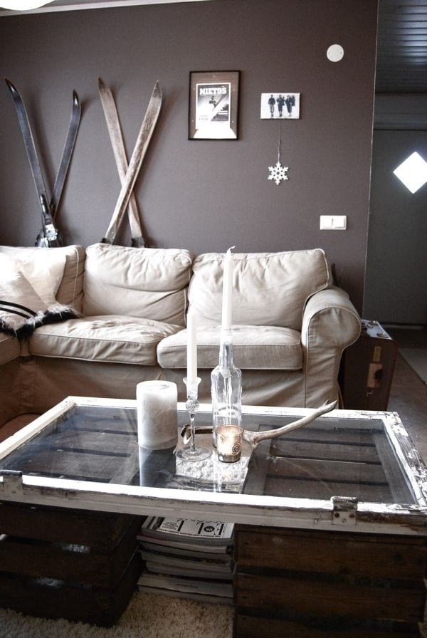 fenêtre transformée en table basse