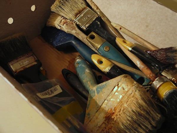 nettoyer les pinceaux pour décoller la peinture