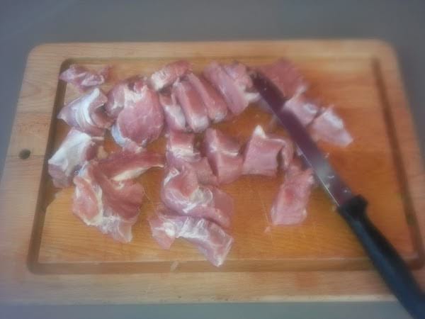 Je coupe le filet mignon en médaillons