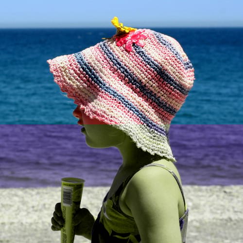 Mettez un chapeau pour se protéger du soleil facilement