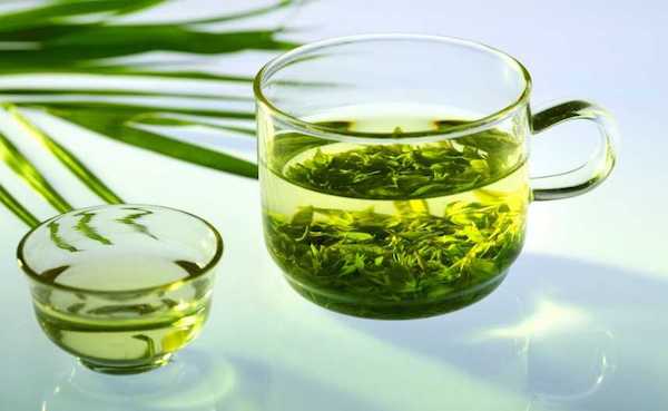 Astuces efficaces et naturelles contre les rides : thé vert antioxydant