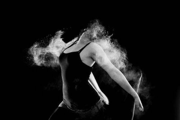 le talc aide à lutter contre la transpiration