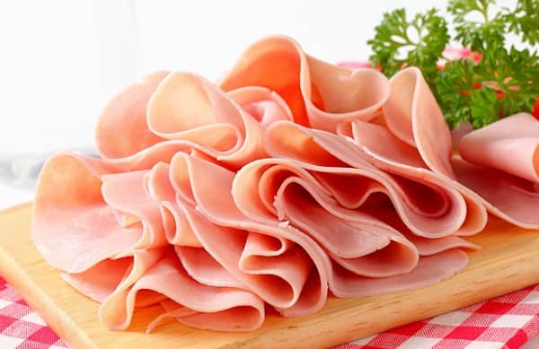 les chiens ne doivent pas manger de jambon