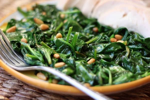 les chiens peuvent manger des épinards