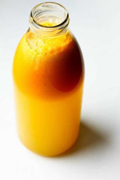 bouteille de jus d'orange pressé
