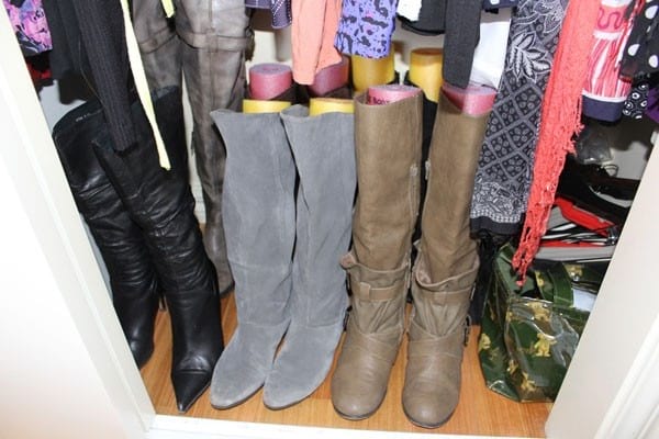 mettre les frites de piscine dans les bottes
