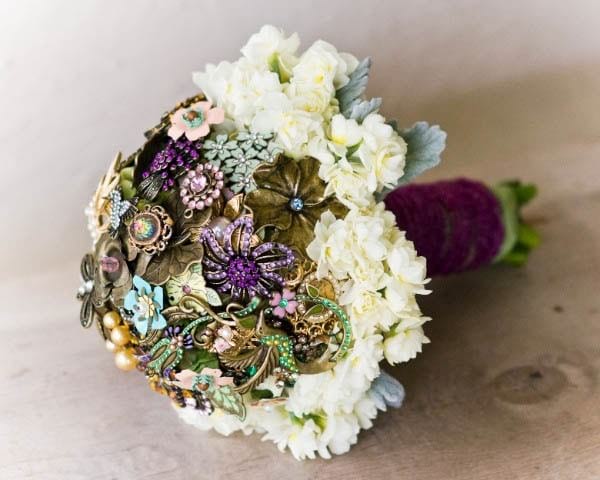 recycler des broches vintages