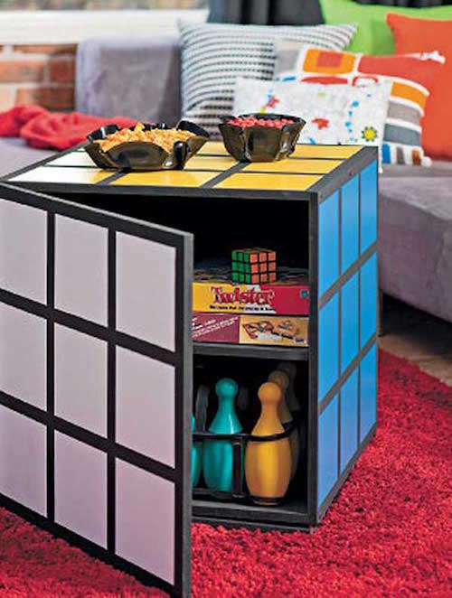 une table basse rubik cube