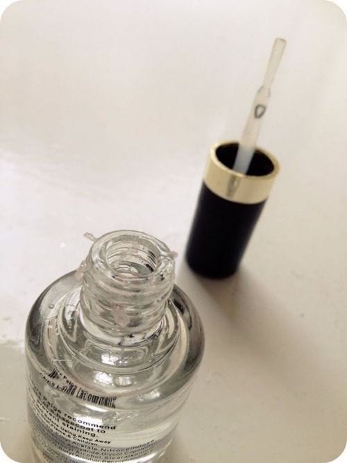 vernis à ongle transparent