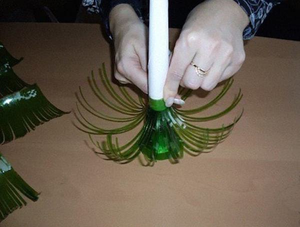 Arbre de noel en bouteilles plastique