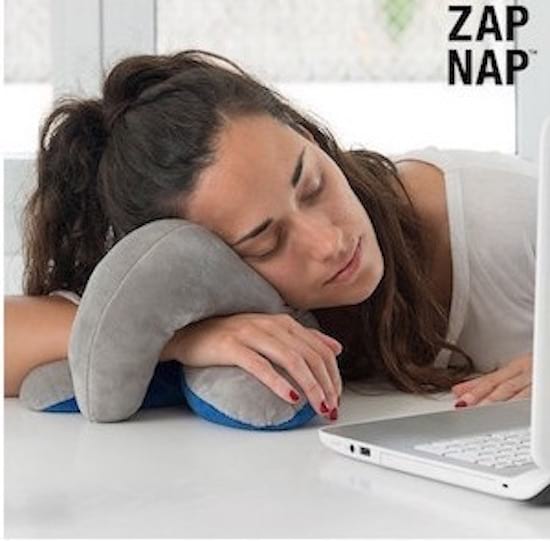 Gant pour dormir partout même au bureau