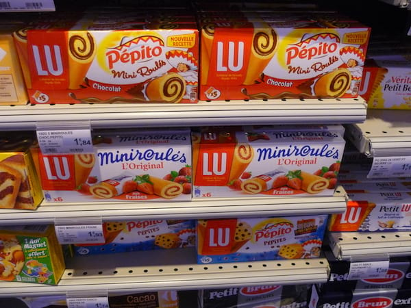 un rayon de biscuits Lu dans un supermarché