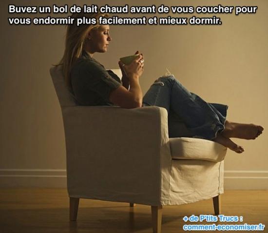Buvez un bol de lait chaud avant de vous coucher pour vous endormir plus facilement et mieux dormir