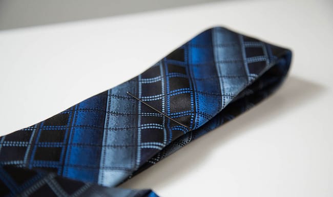 epingle cheveux cravate