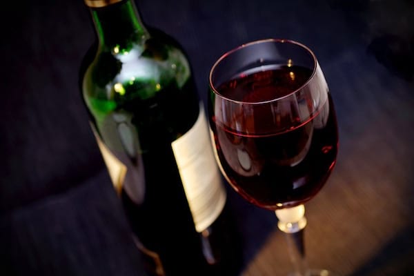 l'alcool comme le vin rouge est à éviter quand il fait très chaud