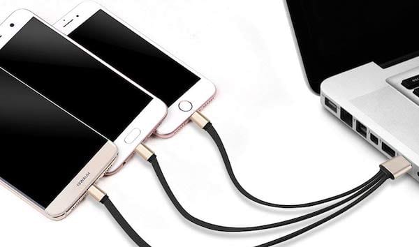 Utiliser un câble avec différents embouts pour charger facilement vos appareils