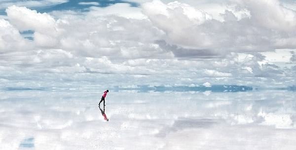 Le salar d'Uyuni en Bolivie recouvert de sel