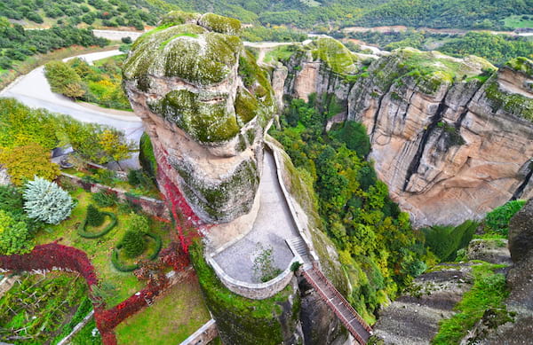 vue sur les monastères des météores