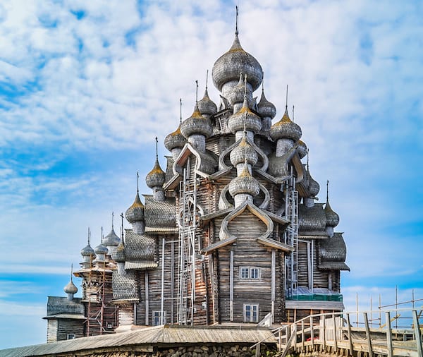 Vue sur l'église de la transfiguration à Kilji en Russie