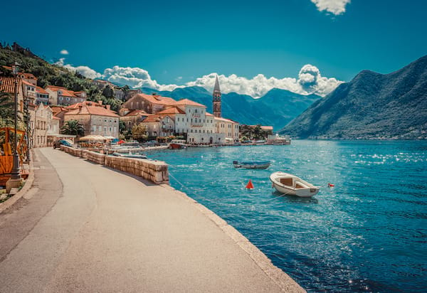 vue sur les rivages de la ville de Kotor