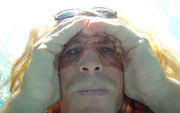 Comment regarder sous l'eau sans lunettes