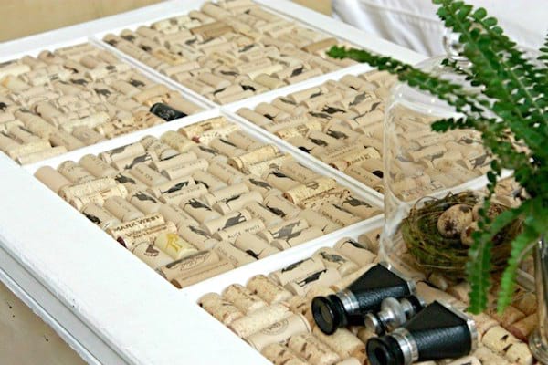 Table basse fait avec des bouchons de liege