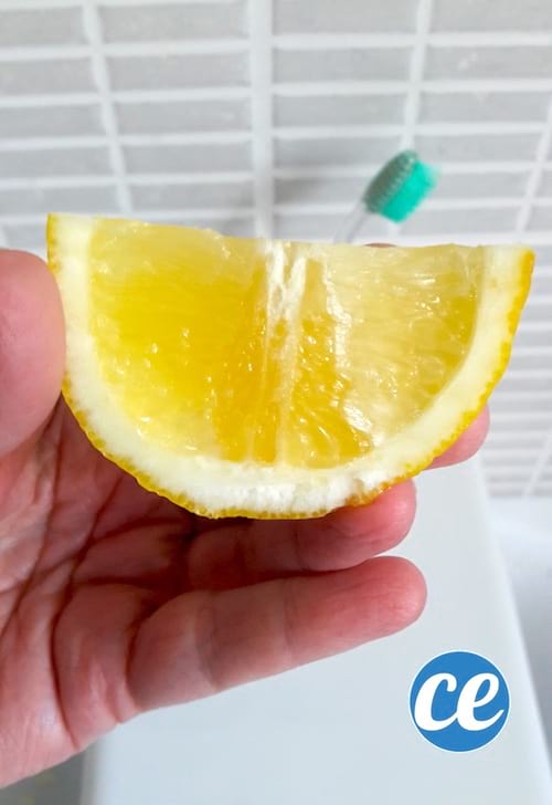 un quart de citron pour se blanchir les dents