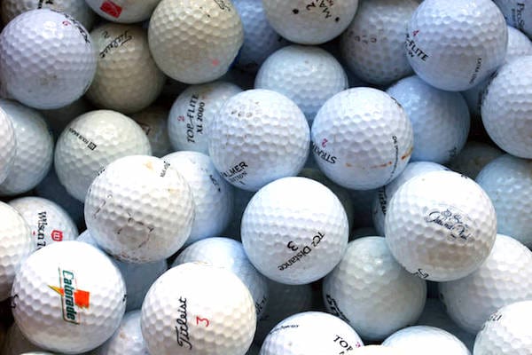 ranger-balle de golf dans chaussette