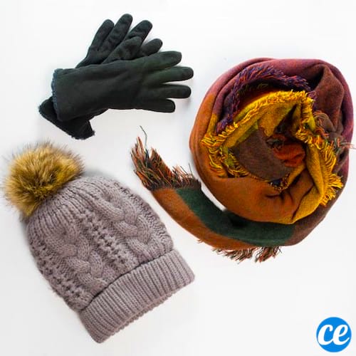 Saviez-vous qu'avoir des vêtements chauds dans votre voiture pourrait vous sauver la vie ?