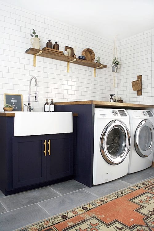 Buanderie de style modern bleue marine