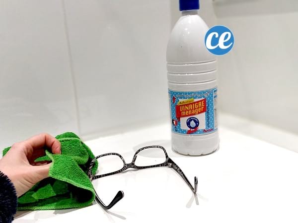laver les lunettes sans traces vinaigre blanc