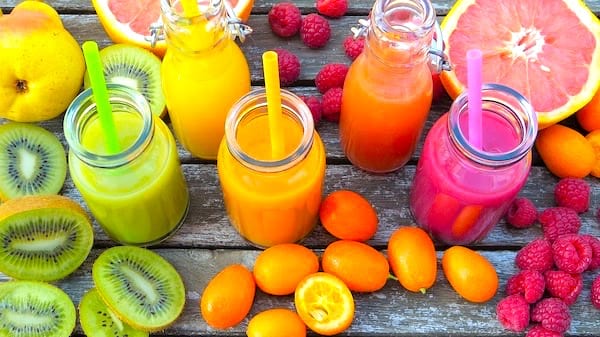 Un conseil FACILE pour améliorer votre santé : buvez des boissons naturelles.
