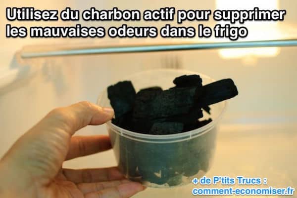 Utilisez du charbon actif pour supprimer les  mauvaises odeurs dans le frigo