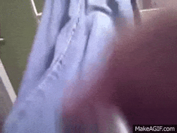 Voici comment économiser vos lames de rasoir avec un vieux jeans !