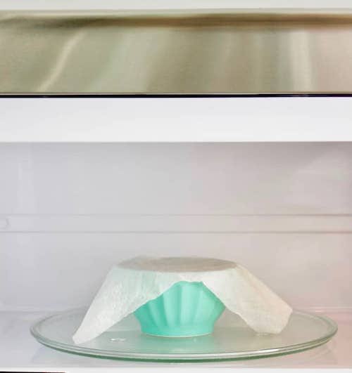 ramollir le sucre brun durci