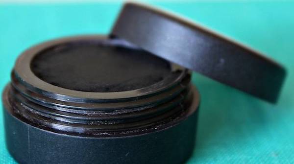 Recette maison des eye-liner fait maison facile à faire