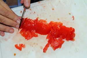 couper des tomates
