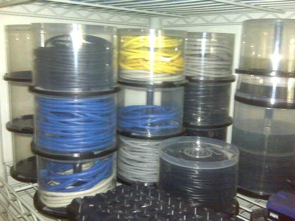 28-boite-ronde-cd-pour-ranger-cables.jpg