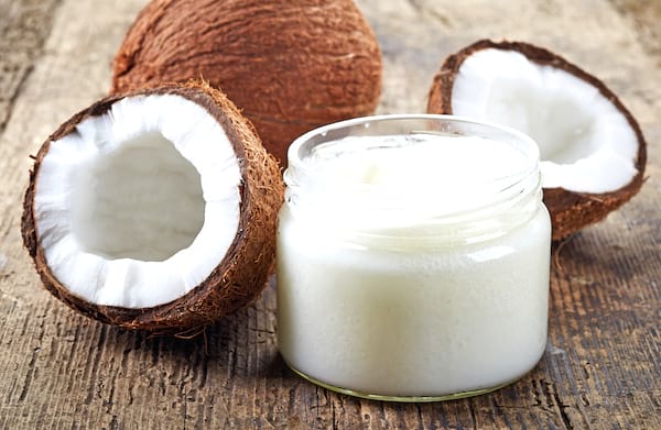 démaquillant à l'huile de coco