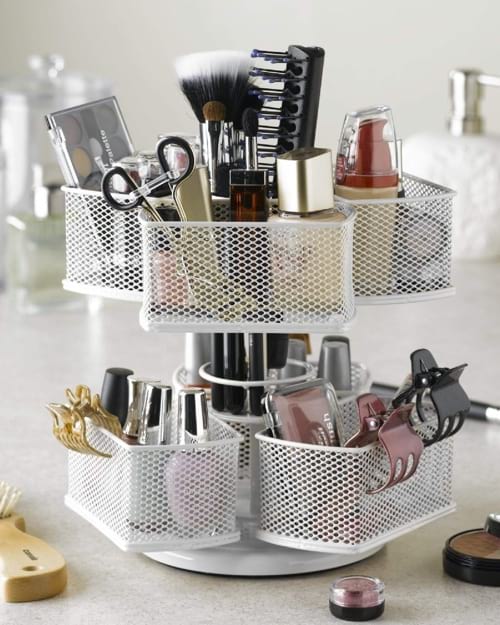 Un carrousel pour ranger le maquillage