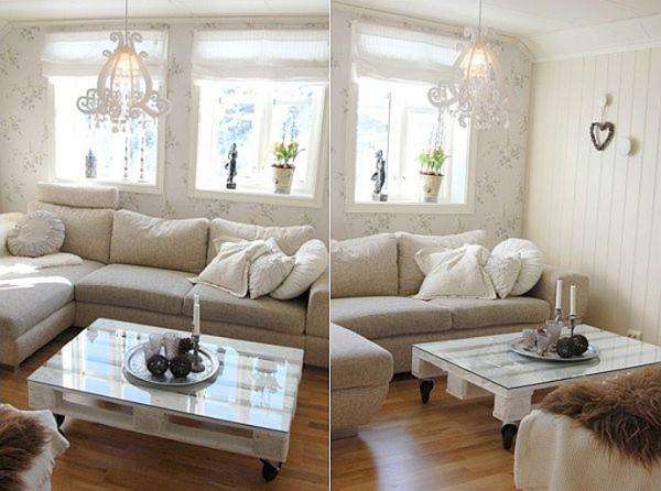 une table basse faite avec des palettes et une vitre