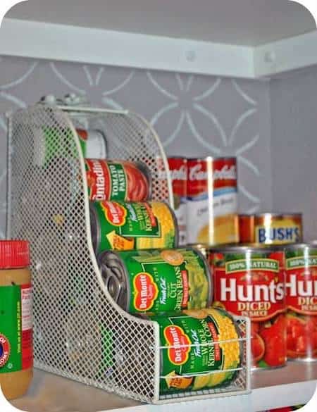 ranger les boites de conserve pour ne plus qu'elles roulent