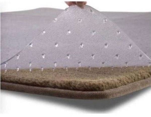 le tapis dans lequel on se prend les pieds