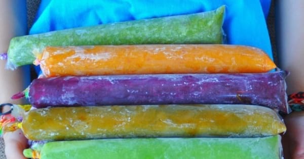 Des glaces faites maison aux fruits et aux légumes
