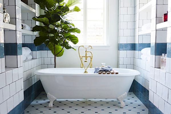 Saviez-vous qu'il vaut mieux prendre un bain qu'une douche lorsqu'il fait vraiment chaud ?